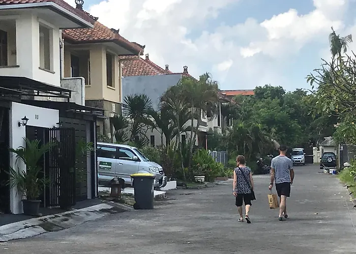 5 Bedroom Getaway Villa - Kuta Regency B3